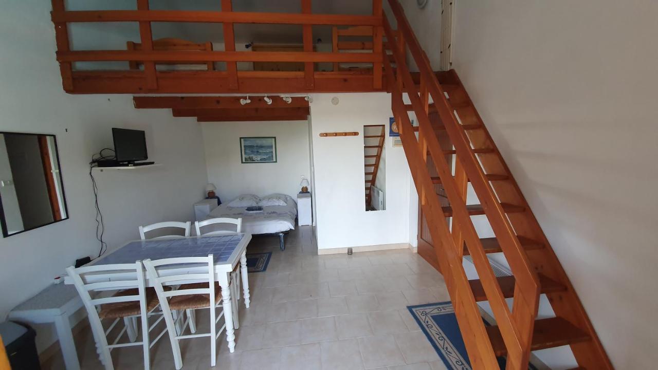 Studio-Mezzanine Dans Villa Cagnes-sur-Mer Exterior photo
